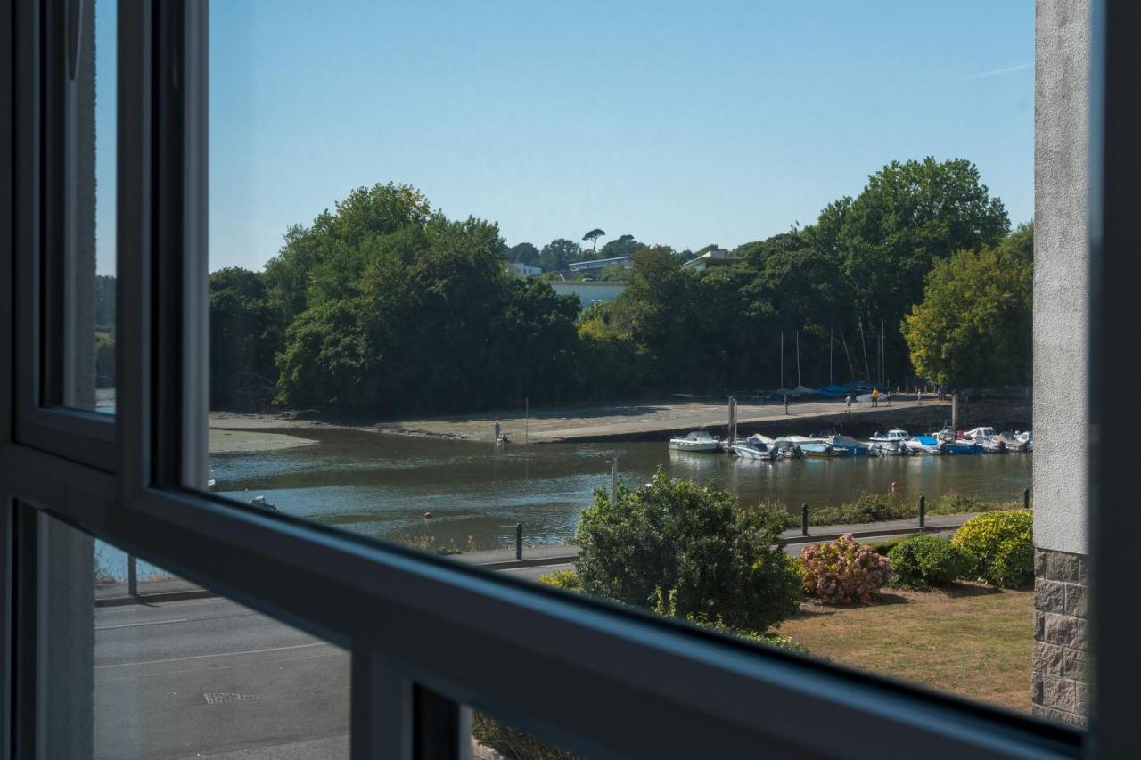 Riverside Apartment With Views And Parking 킹스브리지 외부 사진