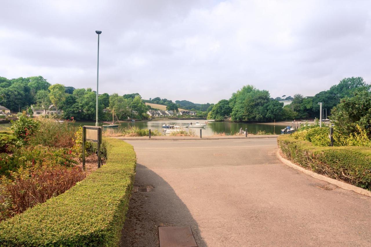 Riverside Apartment With Views And Parking 킹스브리지 외부 사진
